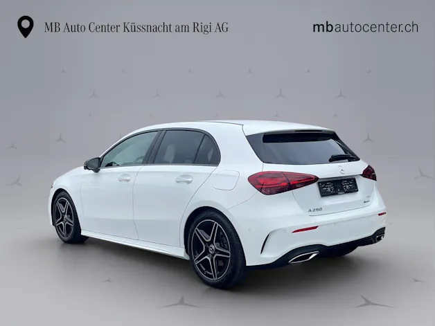 MERCEDES-BENZ A 250 AMG Line 4m