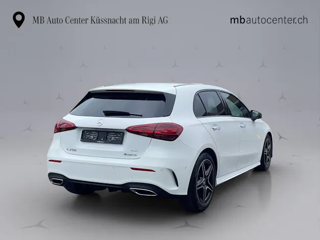 MERCEDES-BENZ A 250 AMG Line 4m