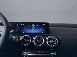 Mercedes-Benz A 250 AMG Line 4m Limousine