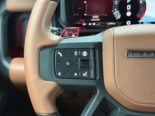 Land Rover Defender 110 4.4 V8 Octa