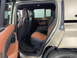 Land Rover Defender 110 4.4 V8 Octa