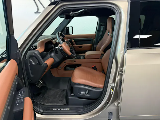 Land Rover Defender 110 4.4 V8 Octa