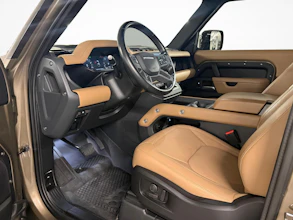 https://vehicle.imgix.net/4288747/a7b84a16-6817-4c38-af67-1985a11700e2.jpg