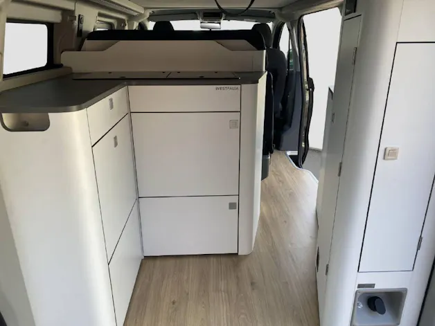 Ford Transit Nugget 320 L1 2.0 Ecoblue 170 PS Titanium