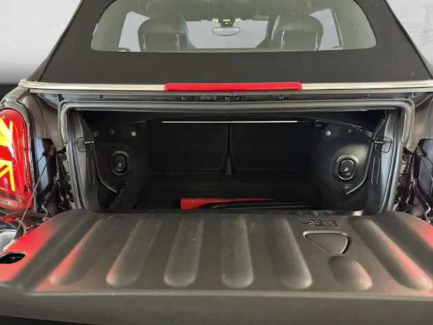 Mini Cabrio John Cooper Works F57 2.0i  (CH)