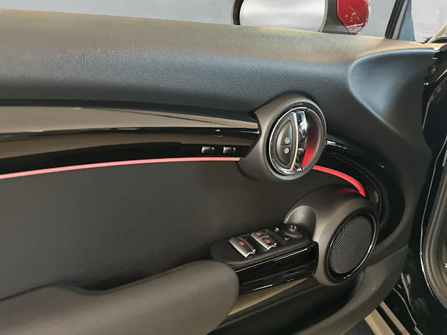 Mini Cabrio John Cooper Works F57 2.0i  (CH)