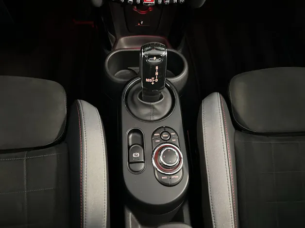 Mini Cabrio John Cooper Works F57 2.0i (CH)