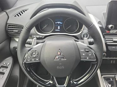 MITSUBISHI ECLIPSE CROSS 12
