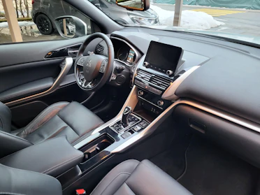 MITSUBISHI ECLIPSE CROSS 12