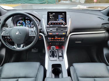 MITSUBISHI ECLIPSE CROSS 13