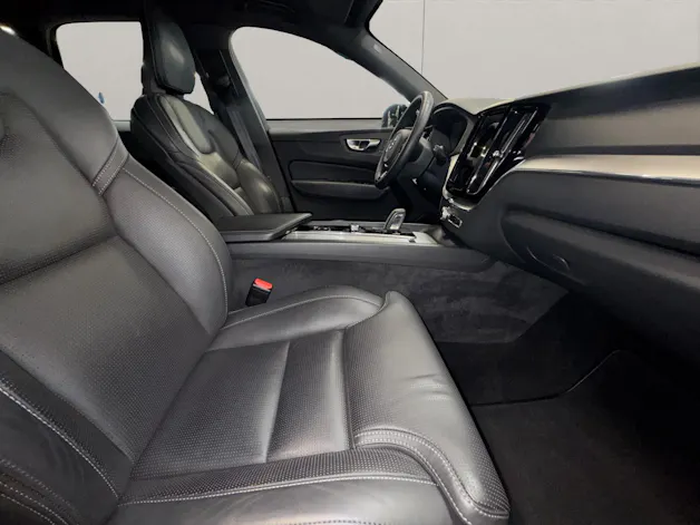 Volvo XC60 2.0 B4 MH R-Design AWD