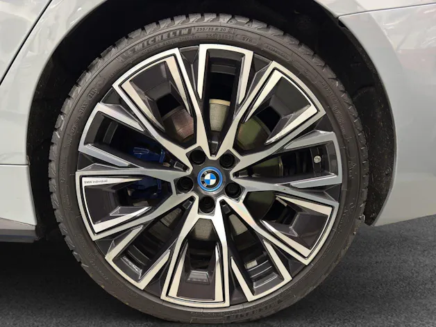 BMW i4 M50