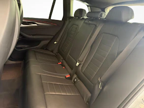 https://vehicle.imgix.net/4289068/73d5c707-9ea4-4820-8056-04121893ba7e.jpg
