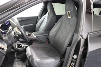 https://vehicle.imgix.net/4289082/228a8f8e-733b-4eca-a715-4ce07440d87a.JPG