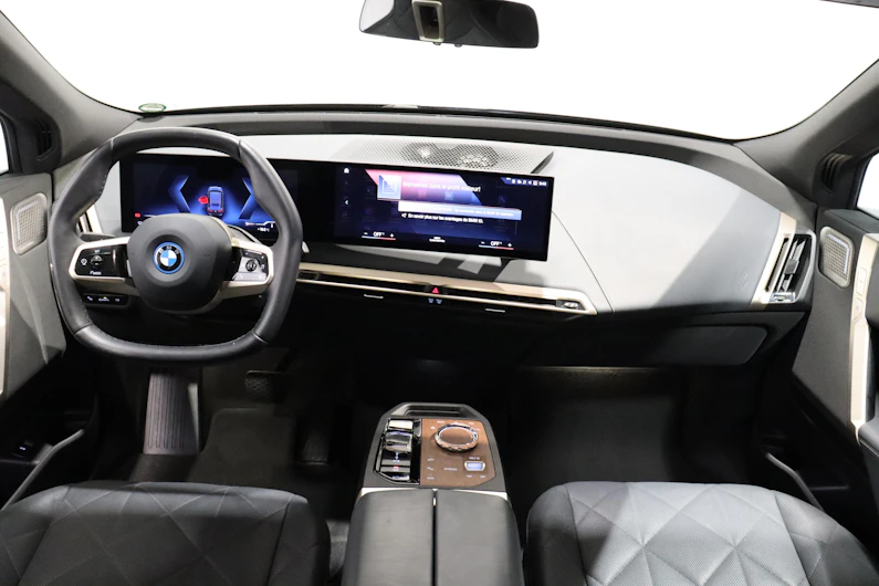 immagine del veicolo BMW iX