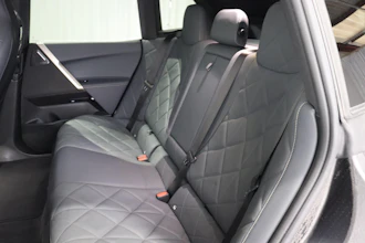 https://vehicle.imgix.net/4289082/eb47a067-c3c2-441e-adcd-94af632320f3.JPG