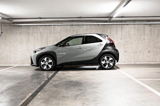 https://vehicle.imgix.net/4289086/b41b1553-16e4-4600-b556-23e147847cb6.jpg