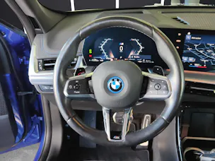 BMW X1 30e xDrive paddles