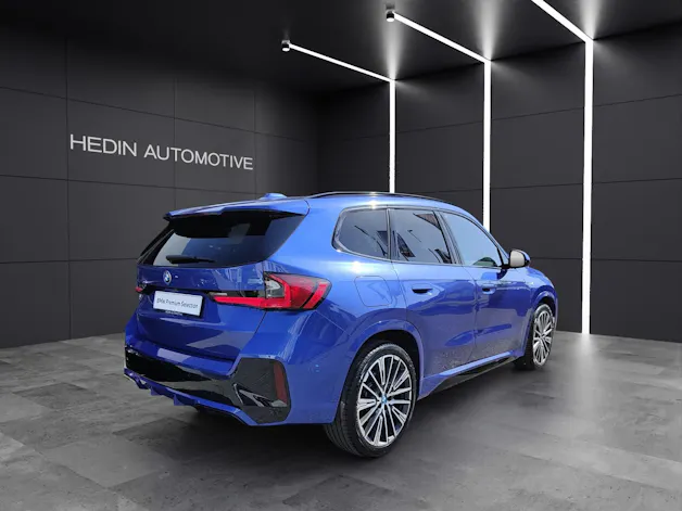 BMW X1 30e xDrive paddles