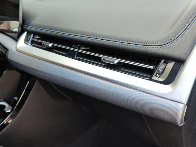 BMW X1 30e xDrive paddles