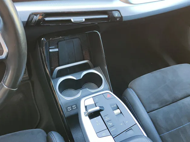 BMW X1 30e xDrive paddles