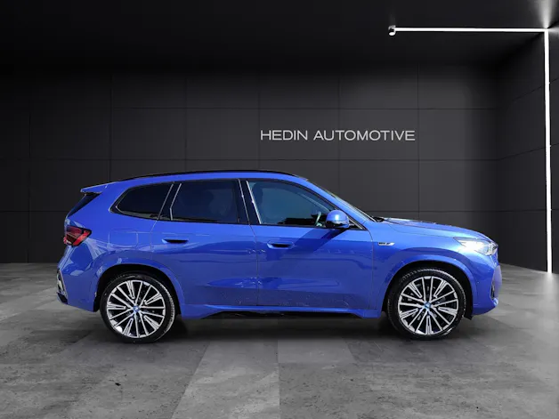 BMW X1 30e xDrive paddles