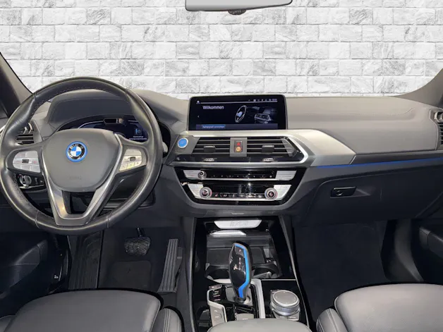 BMW iX3 Impressive