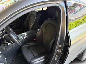 Fahrzeugbild MERCEDES-BENZ GLC 200 AMG Line 4m Coupé