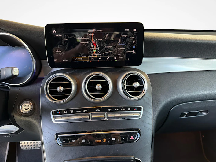 Fahrzeugbild MERCEDES-BENZ GLC 200