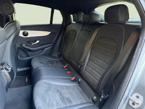 Fahrzeugbild MERCEDES-BENZ GLC 200 AMG Line 4m Coupé