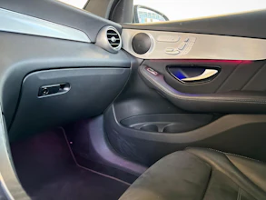 https://vehicle.imgix.net/4289174/aabb37ea-d55a-4466-b1ed-8d1c3c4c2ec7.jpg