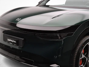 https://vehicle.imgix.net/4289207/9a208df9-74d9-4c8b-859d-91b87a981b19.jpg