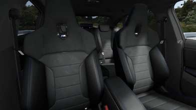 https://vehicle.imgix.net/4289216/6fa3f008-b5cf-42c2-88ee-f477c08950b6.jpg