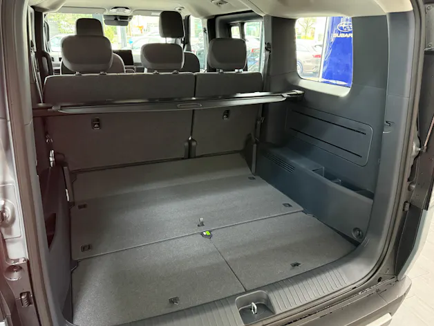 Kia PV5 Passenger 71.2 kWh Plus