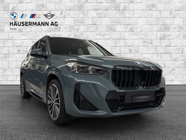 BMW X1 23d xDrive paddles