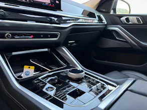 https://vehicle.imgix.net/4289369/c1becd37-2db6-4de9-98e3-0fa9b4fe914b.jpg