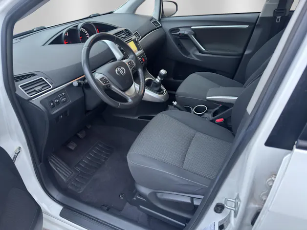 Toyota Verso 1.6 VVT-i Terra 7P