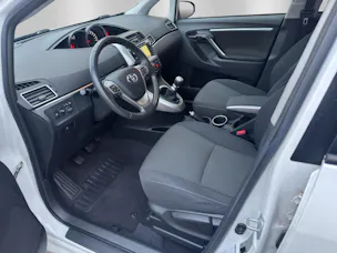 Toyota Verso 1.6 VVT-i Terra 7P