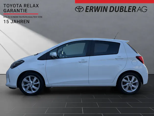 Toyota Yaris 1.5 VVT-i HSD Sol Premium