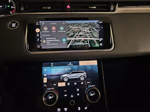 https://vehicle.imgix.net/4289416/3eb8a7dd-b988-47ca-a470-3ad5580fb820.jpg
