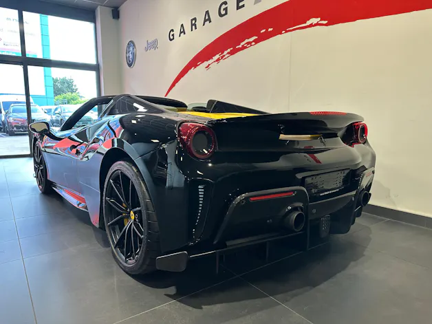 Ferrari 488 Pista Spider 3.9 V8