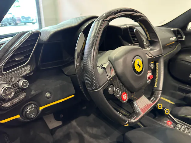 Ferrari 488 Pista Spider 3.9 V8