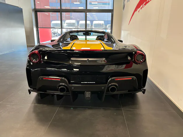 Ferrari 488 Pista Spider 3.9 V8