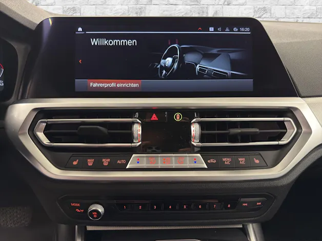 BMW 320d xDrive Touring Sport