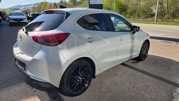 Mazda 2 SKYACTIV-G 90 Homura Automat