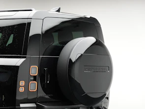 immagine del veicolo LAND ROVER Defender 90 3.0 D I6 250 X-Dynamic SE
