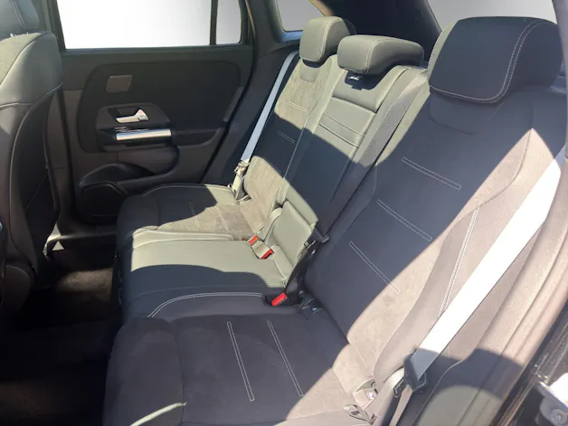 Mercedes-Benz GLA 220 4Matic 8G-DCT