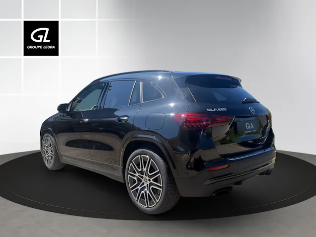 Mercedes-Benz GLA 220 4Matic 8G-DCT