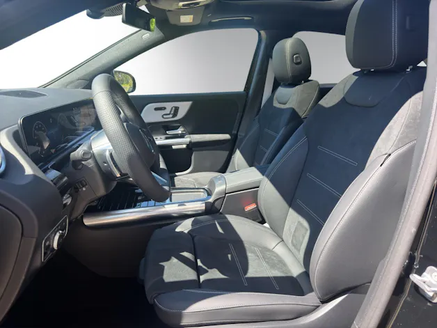 Mercedes-Benz GLA 220 4Matic 8G-DCT