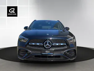 Mercedes-Benz GLA 220 4Matic 8G-DCT
